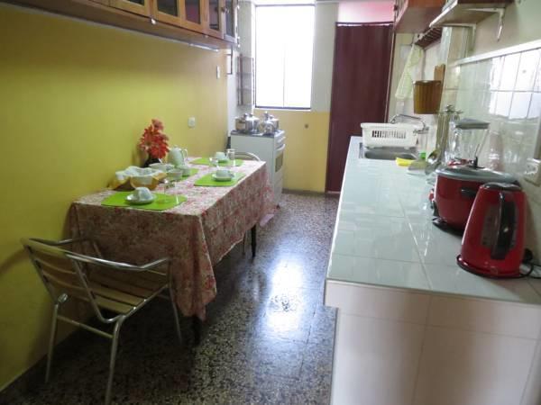 Residencial El Sol De Los Pinos Bed & Breakfast Trujillo Exterior photo